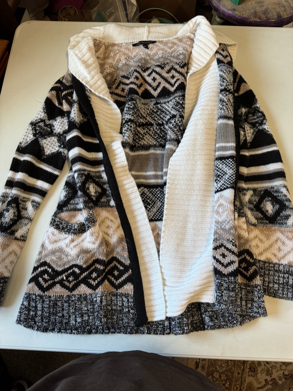 Signature Studio Black, Gray & Cream Open-Front Patterned Cardigan